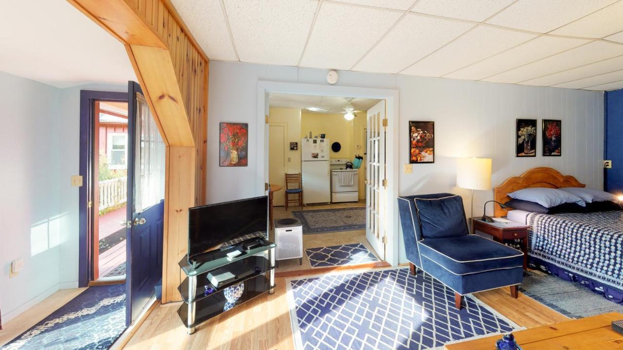 Cavalier Cottage B&B Shelburne Falls ภายนอก รูปภาพ