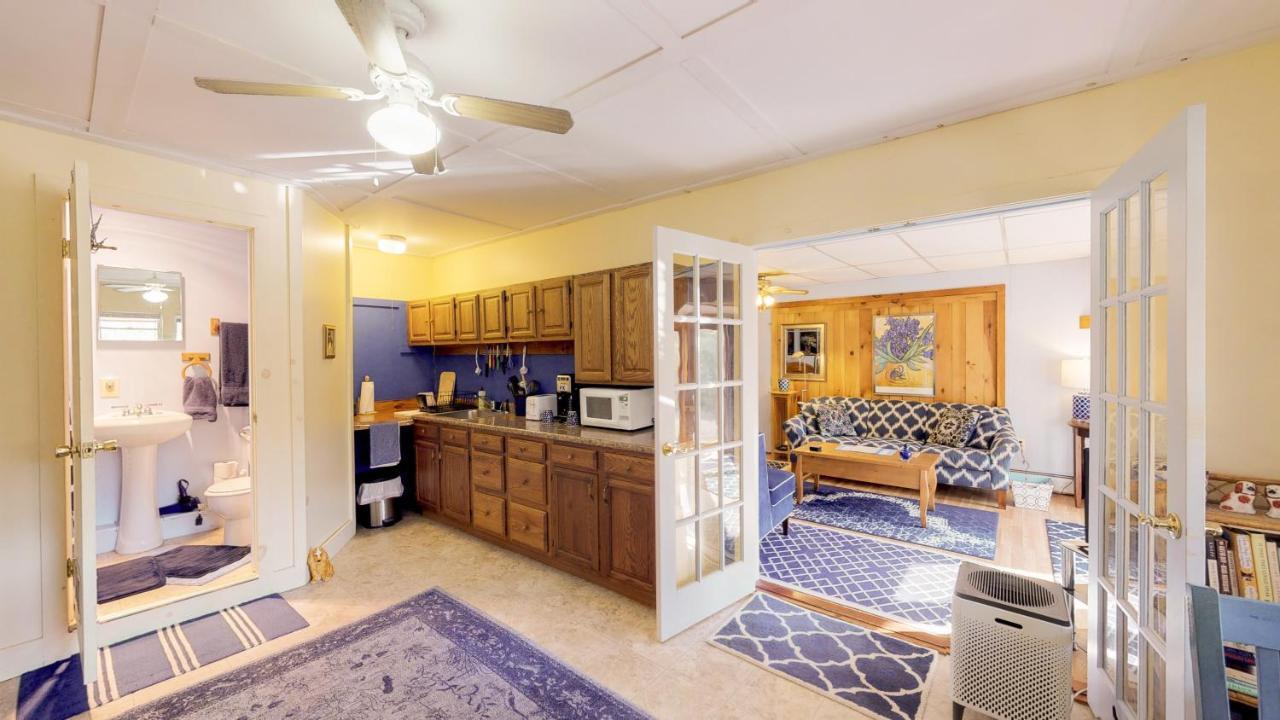 Cavalier Cottage B&B Shelburne Falls ภายนอก รูปภาพ